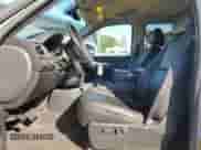 2008 GMC Sierra 1500 SLT z VIN 3GTEK13J78G270666, wystawiony jako Copart lot #85544295 z przebiegiem 255 296 mil mil oraz Czysty tytuł • Clean title. Historia ofert i sprzedaży dostępna na DreamBid. Obrazek 7.