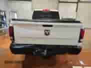 2019 Ram 1500 Warlock z VIN 1C6RR7GG1KS717725, wystawiony jako Copart lot #62719215 z przebiegiem 104 722 mil mil oraz Czysty tytuł • Clean title. Historia ofert i sprzedaży dostępna na DreamBid. Obrazek 6.