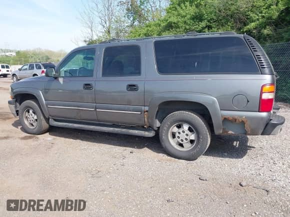 2002 Chevrolet Suburban LT с VIN 3GNFK16Z12G274698, выставлен на аукционе IAAI как лот 42138930 с пробегом 211 288 миль миль и . История ставок и продаж доступна на DreamBid. Изображение 3.