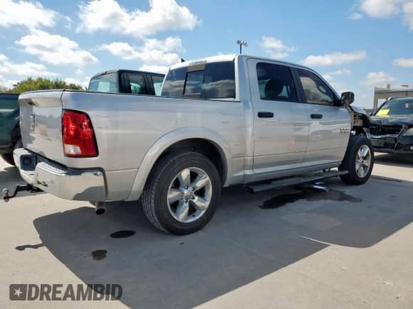 2015 Ram 1500 Big Horn z VIN 1C6RR6LT3FS685895, wystawiony jako Copart lot #81725565 z przebiegiem 158 250 mil mil oraz Szkoda całkowita • Salvage title. Historia ofert i sprzedaży dostępna na DreamBid. Obrazek 3.