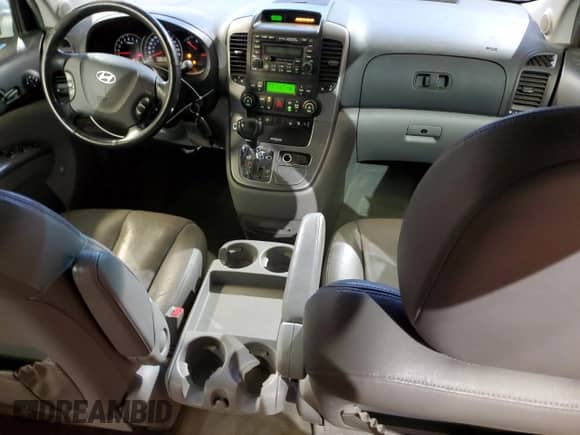 2007 Hyundai Entourage GLS с VIN KNDMC233176017519, выставлен на аукционе Copart как лот 85632314 с пробегом 199 378 миль миль и Списание • Salvage title. История ставок и продаж доступна на DreamBid. Изображение 8.