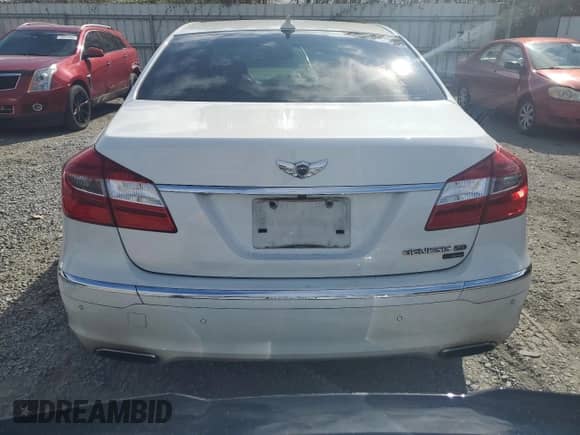 2013 Hyundai Genesis R-Spec z VIN KMHGC4DH8DU219957, wystawiony jako Copart lot #72341064 z przebiegiem 109 035 mil mil oraz Szkoda całkowita • Salvage title. Historia ofert i sprzedaży dostępna na DreamBid. Obrazek 6.