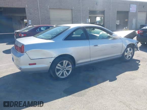 2000 Honda Accord EX с VIN 1HGCG2257YA010383, выставлен на аукционе IAAI как лот 42278620 с пробегом 170 757 миль миль и . История ставок и продаж доступна на DreamBid. Изображение 4.