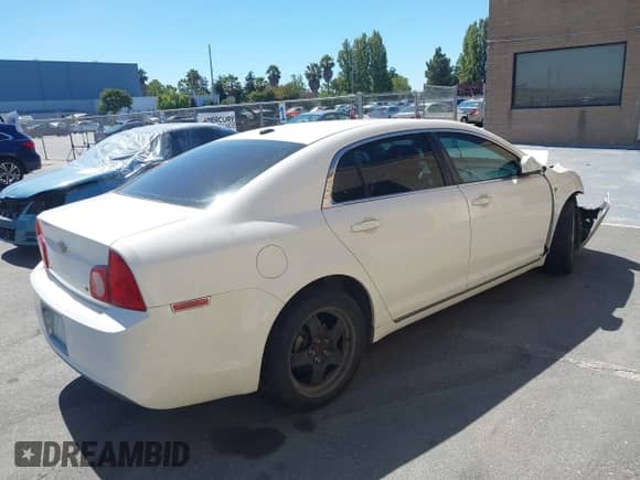 2008 Chevrolet Malibu 1LT с VIN 1G1ZH57B18F290027, выставлен на аукционе IAAI как лот 42887744 с пробегом 208 908 миль миль и . История ставок и продаж доступна на DreamBid. Изображение 4.