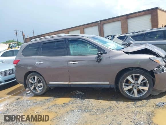 2014 Nissan Pathfinder SL with VIN 5N1AR2MN0EC639332, listed as a IAAI auction lot 42238169 with 153,704 mi miles and . Bid and sale history available at DreamBid. Image 13.