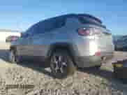2022 Jeep Compass Trailhawk z VIN 3C4NJDDB1NT132457, wystawiony jako Copart lot #70521195 z przebiegiem 60 495 mil mil oraz Szkoda całkowita • Salvage title. Historia ofert i sprzedaży dostępna na DreamBid. Obrazek 2.
