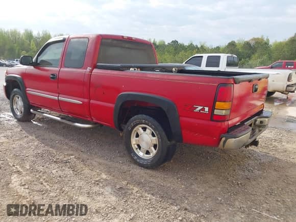 2003 GMC Sierra 1500 SLE с VIN 2GTEK19T031363944, выставлен на аукционе IAAI как лот 42006770 с пробегом 197 246 миль миль и . История ставок и продаж доступна на DreamBid. Изображение 3.