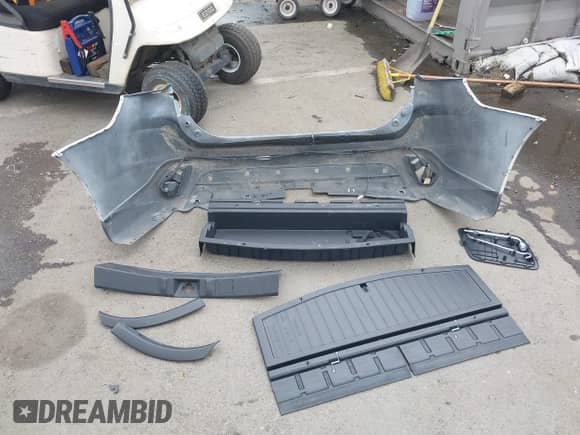 2020 Mitsubishi Outlander ES с VIN JA4AZ3A32LZ003688, выставлен на аукционе IAAI как лот 43371741 с пробегом 51 186 миль миль и . История ставок и продаж доступна на DreamBid. Изображение 12.