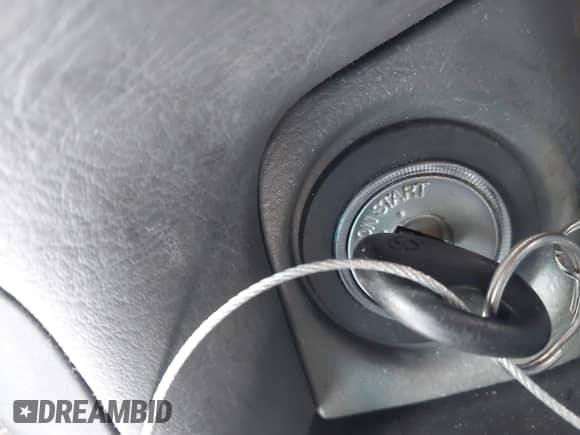 2005 Hyundai Santa Fe GLS с VIN KM8SC13D15U968494, выставлен на аукционе IAAI как лот 43554605 с пробегом 234 614 миль миль и . История ставок и продаж доступна на DreamBid. Изображение 11.