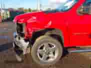 2011 Chevrolet Silverado 2500HD LTZ z VIN 1GC1KYCG6BF262384, wystawiony jako IAAI lot #43500521 z przebiegiem 83 037 mil mil oraz . Historia ofert i sprzedaży dostępna na DreamBid. Obrazek 12.