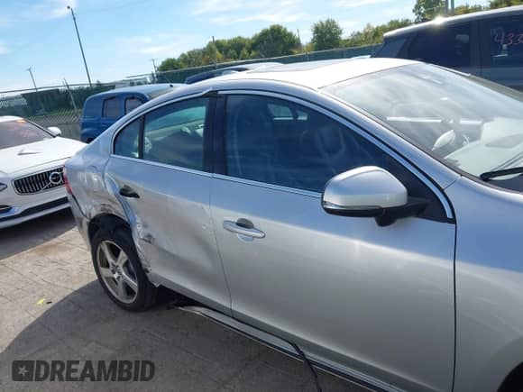 2012 Volvo S60 T5 с VIN YV1622FS4C2119410, выставлен на аукционе IAAI как лот 43118023 с пробегом 138 894 миль миль и . История ставок и продаж доступна на DreamBid. Изображение 13.