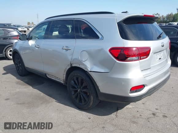 2019 Kia Sorento LX с VIN 5XYPG4A51KG594221, выставлен на аукционе IAAI как лот 42292617 с пробегом 124 132 миль миль и . История ставок и продаж доступна на DreamBid. Изображение 3.