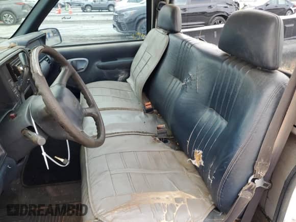 1998 GMC Sierra 1500 с VIN 1GTEC14W5WZ533385, выставлен на аукционе Copart как лот 67833495 с пробегом 2 491 987 миль миль и Списание • Salvage title. История ставок и продаж доступна на DreamBid. Изображение 10.