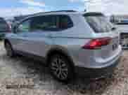 2021 Volkswagen Tiguan S z VIN 3VV0B7AX3MM035862, wystawiony jako Copart lot #65567395 z przebiegiem 65 041 mil mil oraz Szkoda całkowita • Salvage title. Historia ofert i sprzedaży dostępna na DreamBid. Obrazek 2.