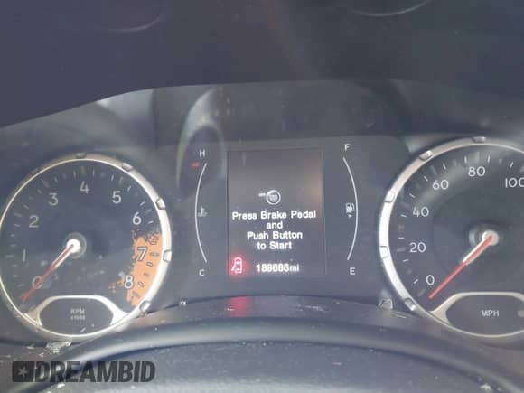 2017 Jeep Renegade Latitude с VIN ZACCJBBB0HPG03699, выставлен на аукционе IAAI как лот 43071453 с пробегом 189 686 миль миль и . История ставок и продаж доступна на DreamBid. Изображение 7.
