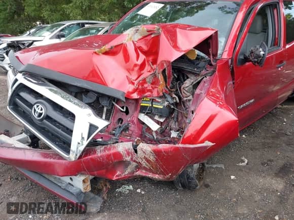 2007 Toyota Tacoma with VIN 5TETX22N77Z353861, listed as a IAAI auction lot 43312452 with 111,964 mi miles and . Bid and sale history available at DreamBid. Image 6.