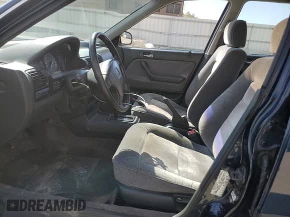 1992 Honda Accord с VIN 1HGCB9873NA009890, выставлен на аукционе Copart как лот 85316135 с пробегом 187 583 миль миль и Чистый • Clean title. История ставок и продаж доступна на DreamBid. Изображение 7.