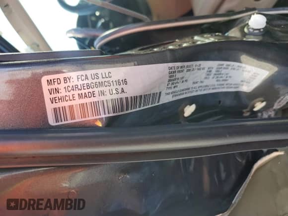 2021 Jeep Grand Cherokee Limited z VIN 1C4RJEBG6MC511616, wystawiony jako Copart lot #84029345 z przebiegiem 194 090 mil mil oraz Nie do naprawy • Non repairable. Historia ofert i sprzedaży dostępna na DreamBid. Obrazek 13.