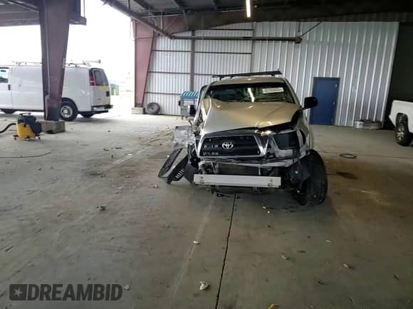 2006 Toyota Tacoma с VIN 5TEUU42N36Z306530, выставлен на аукционе Copart как лот 82293625 с пробегом 220 562 миль миль и Списание • Salvage title. История ставок и продаж доступна на DreamBid. Изображение 13.