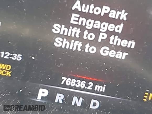 2017 Ram 1500 Rebel z VIN 1C6RR7YT2HS803629, wystawiony jako IAAI lot #42914264 z przebiegiem 76 836 mil mil oraz . Historia ofert i sprzedaży dostępna na DreamBid. Obrazek 15.