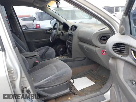 2004 Hyundai Santa Fe GLS z VIN KM8SC13D14U790164, wystawiony jako IAAI lot #43167625 z przebiegiem 178 439 mil mil oraz . Historia ofert i sprzedaży dostępna na DreamBid. Obrazek 5.