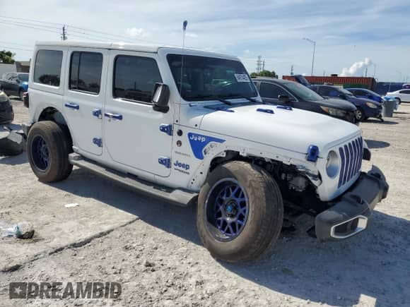 2022 Jeep Wrangler Unlimited Sahara Altitude с VIN 1C4HJXEG1NW254593, выставлен на аукционе Copart как лот 64974425 с пробегом 50 215 миль миль и Списание • Salvage title. История ставок и продаж доступна на DreamBid. Изображение 4.