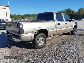 2002 Chevrolet Silverado 1500HD LT z VIN 1GCGC13U22F115600, wystawiony jako IAAI lot #43427261 z przebiegiem 206 281 mil mil oraz . Historia ofert i sprzedaży dostępna na DreamBid. Obrazek 4.