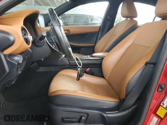 2024 Lexus IS 350 F Sport z VIN JTHBZ1B25R5078954, wystawiony jako Copart lot #68424685 z przebiegiem 16 016 mil mil oraz Nie do naprawy • Non repairable. Historia ofert i sprzedaży dostępna na DreamBid. Obrazek 7.