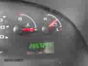 2004 Ford Econoline Cargo z VIN 1FTNE24LX4HB54794, wystawiony jako IAAI lot #42990530 z przebiegiem 205 729 mil mil oraz . Historia ofert i sprzedaży dostępna na DreamBid. Obrazek 15.