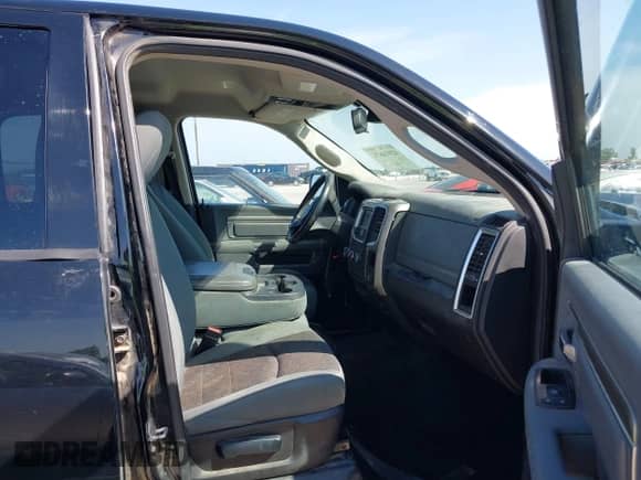 2014 Ram 1500 Lone Star с VIN 1C6RR6LT3ES113806, выставлен на аукционе IAAI как лот 42016676 с пробегом 239 273 миль миль и . История ставок и продаж доступна на DreamBid. Изображение 5.