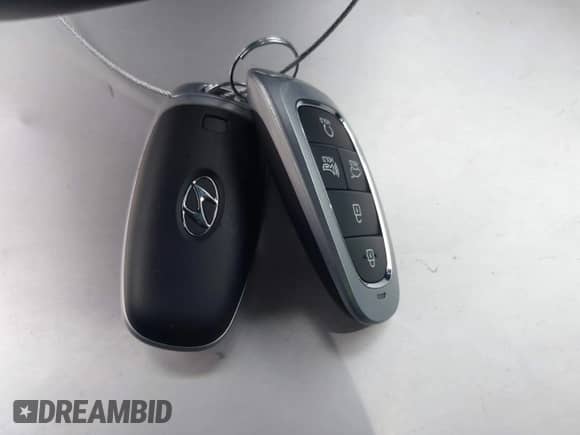 2022 Hyundai Santa Fe SEL with VIN 5NMS3DAJ9NH390201, listed as a IAAI auction lot 43053680 with 32,996 mi miles and . Bid and sale history available at DreamBid. Image 11.