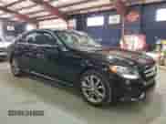 2015 Mercedes-Benz C 300 Luxury z VIN 55SWF4KBXFU022076, wystawiony jako Copart lot #89859425 z przebiegiem 213 704 mil mil oraz Czysty tytuł • Clean title. Historia ofert i sprzedaży dostępna na DreamBid. Obrazek 4.