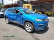 2019 Jeep Compass Latitude с VIN 3C4NJDBB0KT723507, выставлен на аукционе Copart как лот 63998115 с пробегом 76 648 миль миль и Списание • Salvage title. История ставок и продаж доступна на DreamBid. Изображение 4.