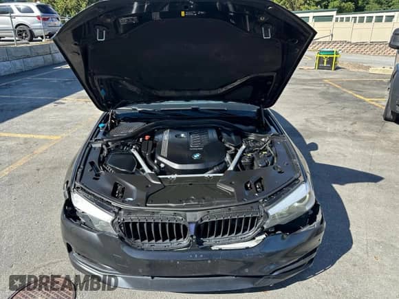 2020 BMW 5 Series 540i xDrive z VIN WBAJS3C03LCD49216, wystawiony jako Copart lot #87438575 z przebiegiem 103 824 mil mil oraz Czysty tytuł • Clean title. Historia ofert i sprzedaży dostępna na DreamBid. Obrazek 5.