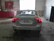 2013 Volvo S60 T5 с VIN YV1612FHXD2181306, выставлен на аукционе IAAI как лот 41726747 с пробегом 116 836 миль миль и . История ставок и продаж доступна на DreamBid. Изображение 16.