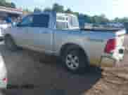 2018 Ram 1500 Big Horn z VIN 1C6RR7LT3JS289366, wystawiony jako IAAI lot #43159203 z przebiegiem 115 237 mil mil oraz . Historia ofert i sprzedaży dostępna na DreamBid. Obrazek 3.