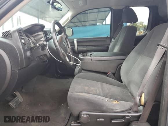 2008 GMC Sierra 1500 SLE2 z VIN 2GTEK19J881263225, wystawiony jako Copart lot #68857794 z przebiegiem 127 126 mil mil oraz Nie do naprawy • Non repairable. Historia ofert i sprzedaży dostępna na DreamBid. Obrazek 7.