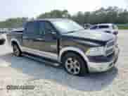 2017 Ram 1500 Laramie z VIN 1C6RR6NT6HS591980, wystawiony jako Copart lot #57159245 z przebiegiem 107 986 mil mil oraz Czysty tytuł • Clean title. Historia ofert i sprzedaży dostępna na DreamBid. Obrazek 4.