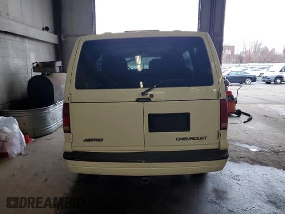 2004 Chevrolet Astro с VIN 1GNDM19X44B127282, выставлен на аукционе Copart как лот 83985534 с пробегом Не указан миль и На запчасти • Non repairable. История ставок и продаж доступна на DreamBid. Изображение 6.