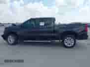 2020 Chevrolet Silverado 1500 Custom z VIN 1GCPWBEK0LZ157613, wystawiony jako IAAI lot #43247346 z przebiegiem 155 094 mil mil oraz . Historia ofert i sprzedaży dostępna na DreamBid. Obrazek 15.