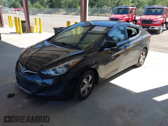 2014 Hyundai Elantra SE z VIN KMHDH4AE5EU054269, wystawiony jako IAAI lot #42677390 z przebiegiem Nie podano mil oraz . Historia ofert i sprzedaży dostępna na DreamBid. Obrazek 2.