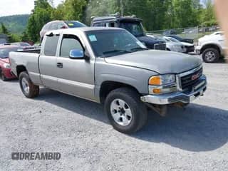 2003 GMC Sierra 1500 SLT with VIN 1GTEK19T43E188001, listed as a IAAI auction lot 42188572 with 225,347 mi miles and . Bid and sale history available at DreamBid. Image 1.