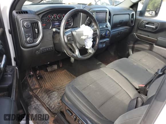 2022 Chevrolet Silverado 2500HD LT z VIN 1GC0WNE7XNF137792, wystawiony jako Copart lot #57893654 z przebiegiem 56 973 mil mil oraz Szkoda całkowita • Salvage title. Historia ofert i sprzedaży dostępna na DreamBid. Obrazek 8.