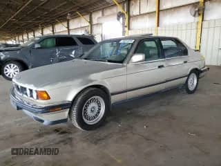 1993 BMW 7 Series с VIN WBAGD4320PDE61578, выставлен на аукционе Copart как лот 74251224 с пробегом Не указан миль и Списание • Salvage title. История ставок и продаж доступна на DreamBid. Изображение 1.
