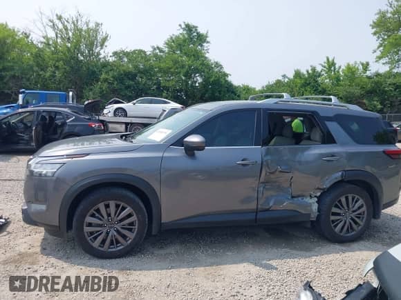 2022 Nissan Pathfinder SL с VIN 5N1DR3CD9NC262513, выставлен на аукционе IAAI как лот 42400791 с пробегом 46 587 миль миль и . История ставок и продаж доступна на DreamBid. Изображение 15.