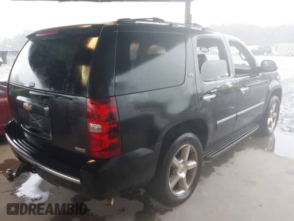 2010 Chevrolet Tahoe LTZ с VIN 1GNUCCE06AR167759, выставлен на аукционе IAAI как лот 42887715 с пробегом Не указан миль и . История ставок и продаж доступна на DreamBid. Изображение 4.