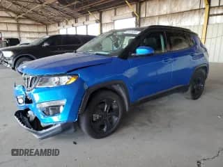 2021 Jeep Compass Altitude z VIN 3C4NJCBB4MT560129, wystawiony jako Copart lot #83876045 z przebiegiem 95 945 mil mil oraz Szkoda całkowita • Salvage title. Historia ofert i sprzedaży dostępna na DreamBid. Obrazek 1.