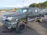 2003 Chevrolet Silverado 2500HD LS с VIN 1GCHK23113F147037, выставлен на аукционе IAAI как лот 43511940 с пробегом 256 013 миль миль и . История ставок и продаж доступна на DreamBid. Изображение 16.