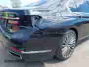 2022 BMW 7 Series 750i xDrive with VIN WBA7U2C00NCK89037, listed as a IAAI auction lot 43061960 with 30,841 mi miles and . Bid and sale history available at DreamBid. Image 20.