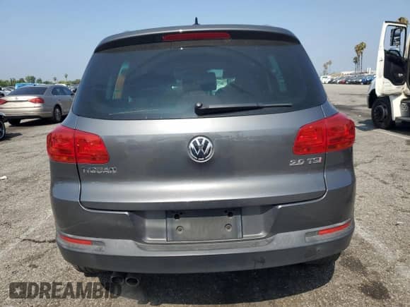 2013 Volkswagen Tiguan SE z VIN WVGAV3AXXDW606925, wystawiony jako Copart lot #64238585 z przebiegiem 131 779 mil mil oraz Szkoda całkowita • Salvage title. Historia ofert i sprzedaży dostępna na DreamBid. Obrazek 6.